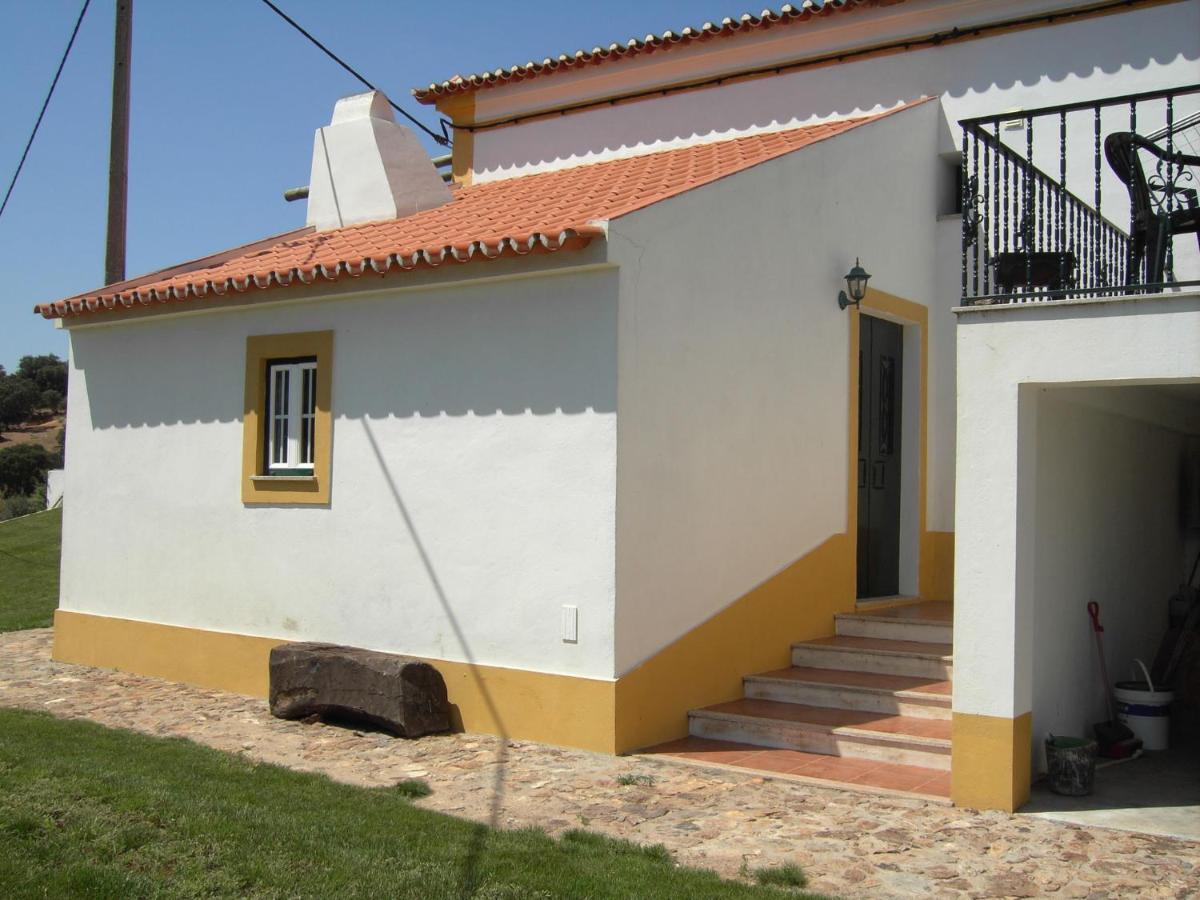 House With Authentic Tiling And Antique Furniture Villa Montemor-o-Novo Exterior photo