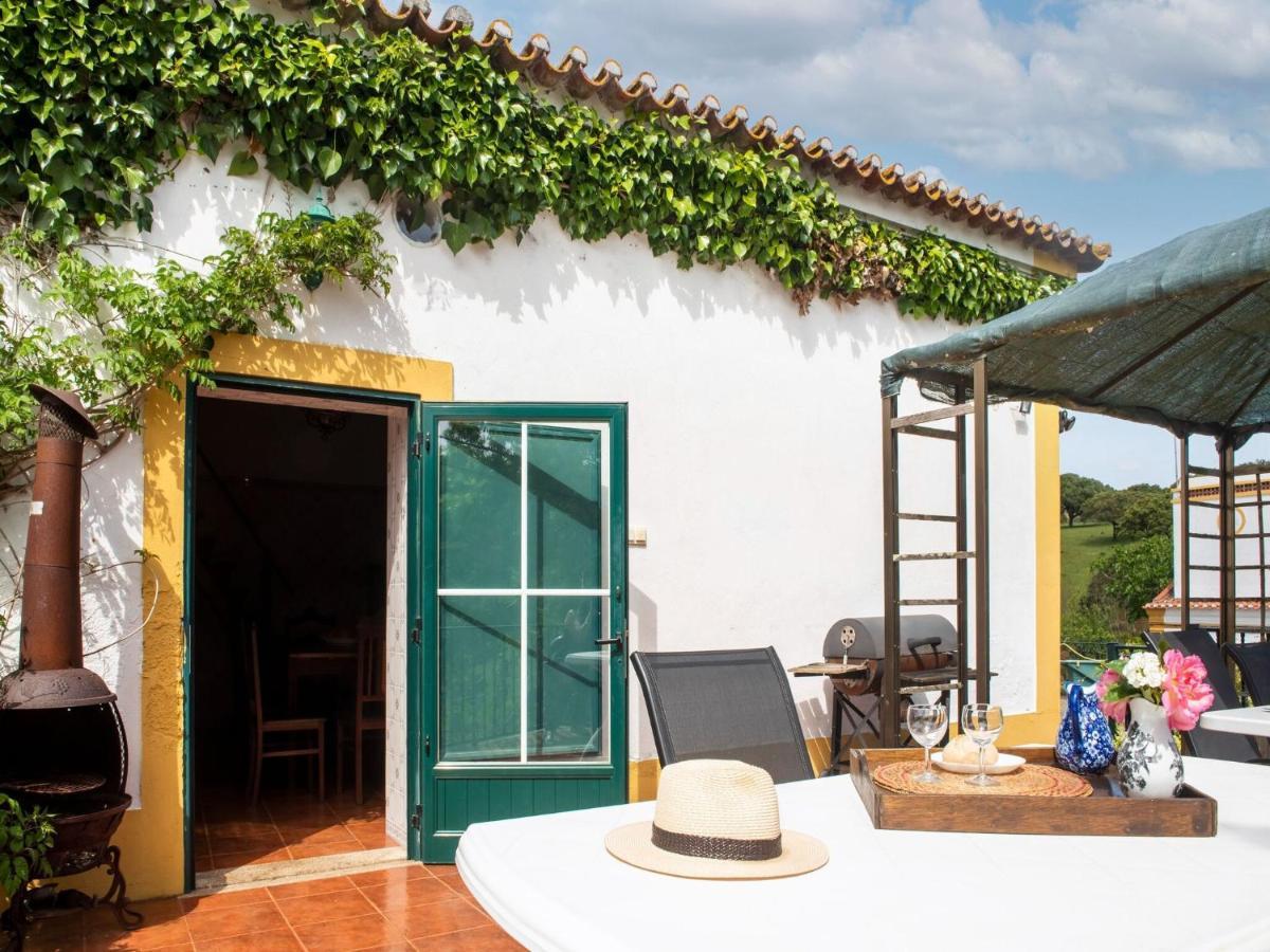 House With Authentic Tiling And Antique Furniture Villa Montemor-o-Novo Exterior photo