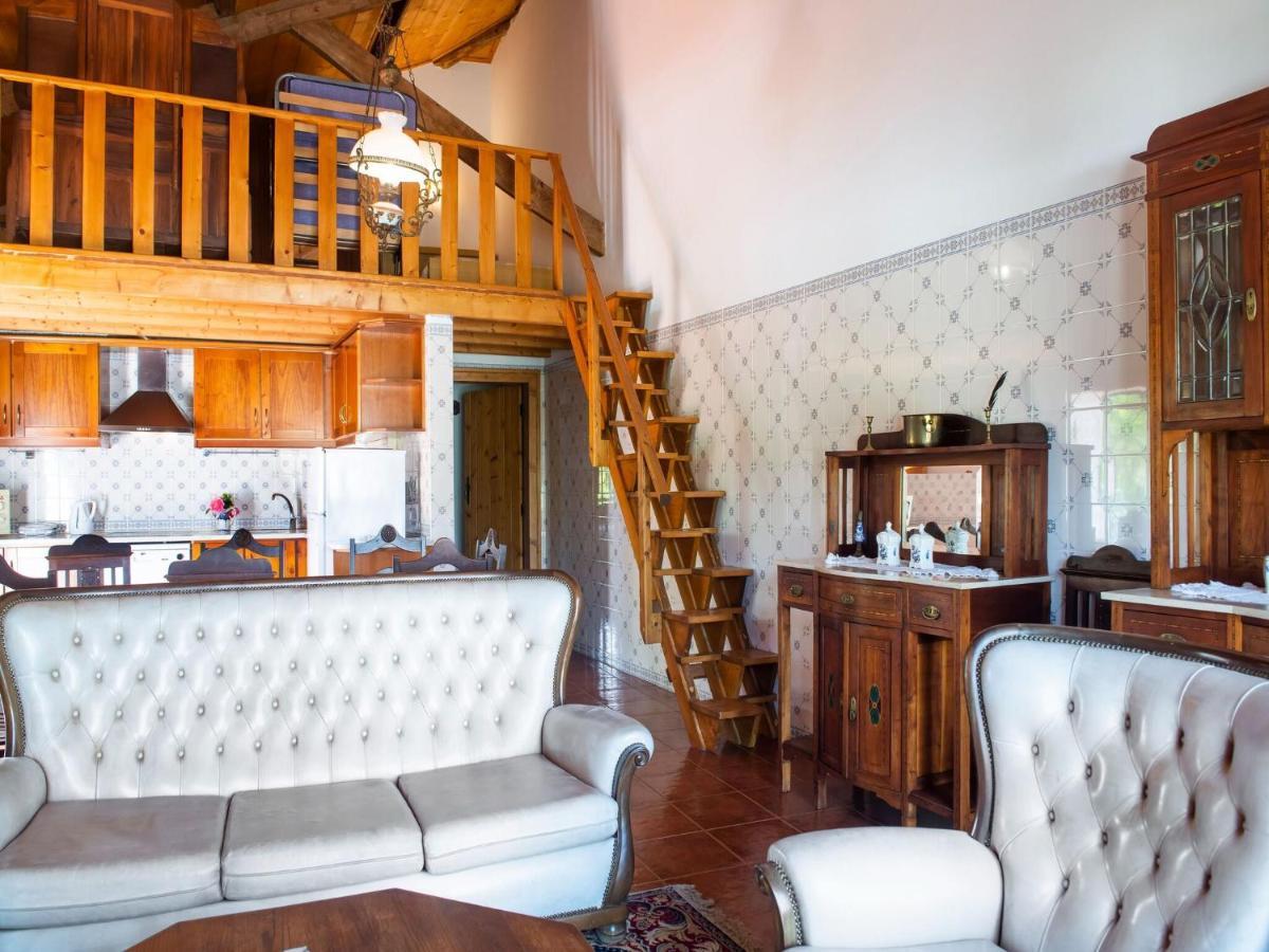 House With Authentic Tiling And Antique Furniture Villa Montemor-o-Novo Exterior photo