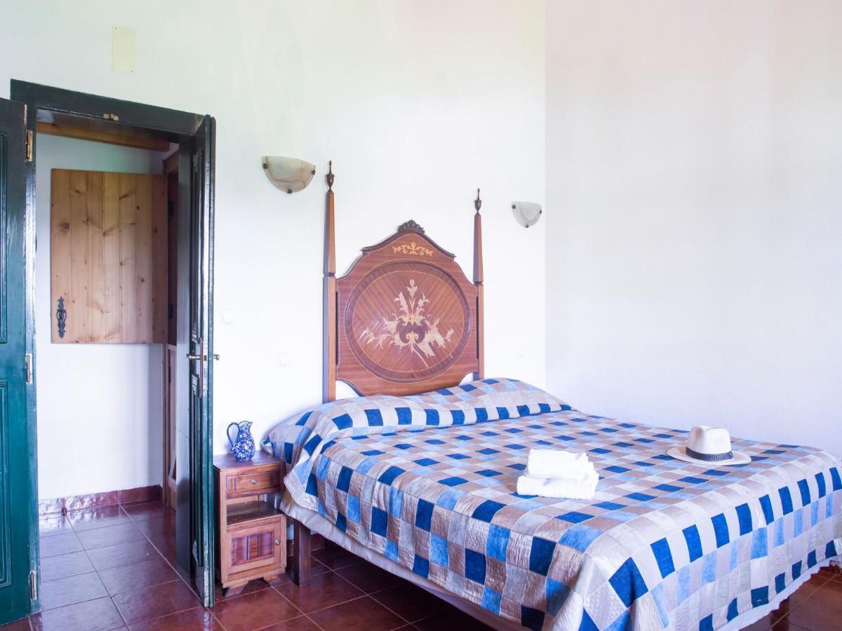 House With Authentic Tiling And Antique Furniture Villa Montemor-o-Novo Exterior photo